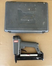 SENCO SLP20 Pneumatic Brad Nailer Professiona...