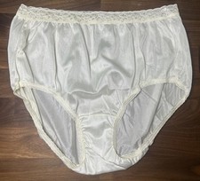 Vtg Hanes Panties 7 L Nylon Lace Shimmer Shiny Second Skin Silky Cream Full Cut