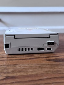 SEGA Dreamcast HKT-3020 Console Only White PARTS REPAIR DOES NOT READ DISCS A17 