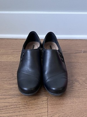 Clarks Emslie Warren Black Leather Comfy Heeled Ankle Booties Women s Size 9.5M