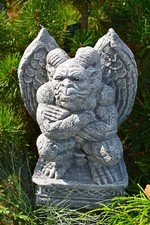 Gartenfigur Torwächter Gargoyle, gehörnter Sehender NEU massiver Steinguss