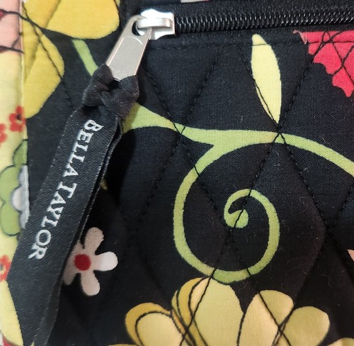 Bella Taylor Quilted Tri Fold Wallet w/ removable shoulder strap. NEW with tags. - Picture 7 of 14