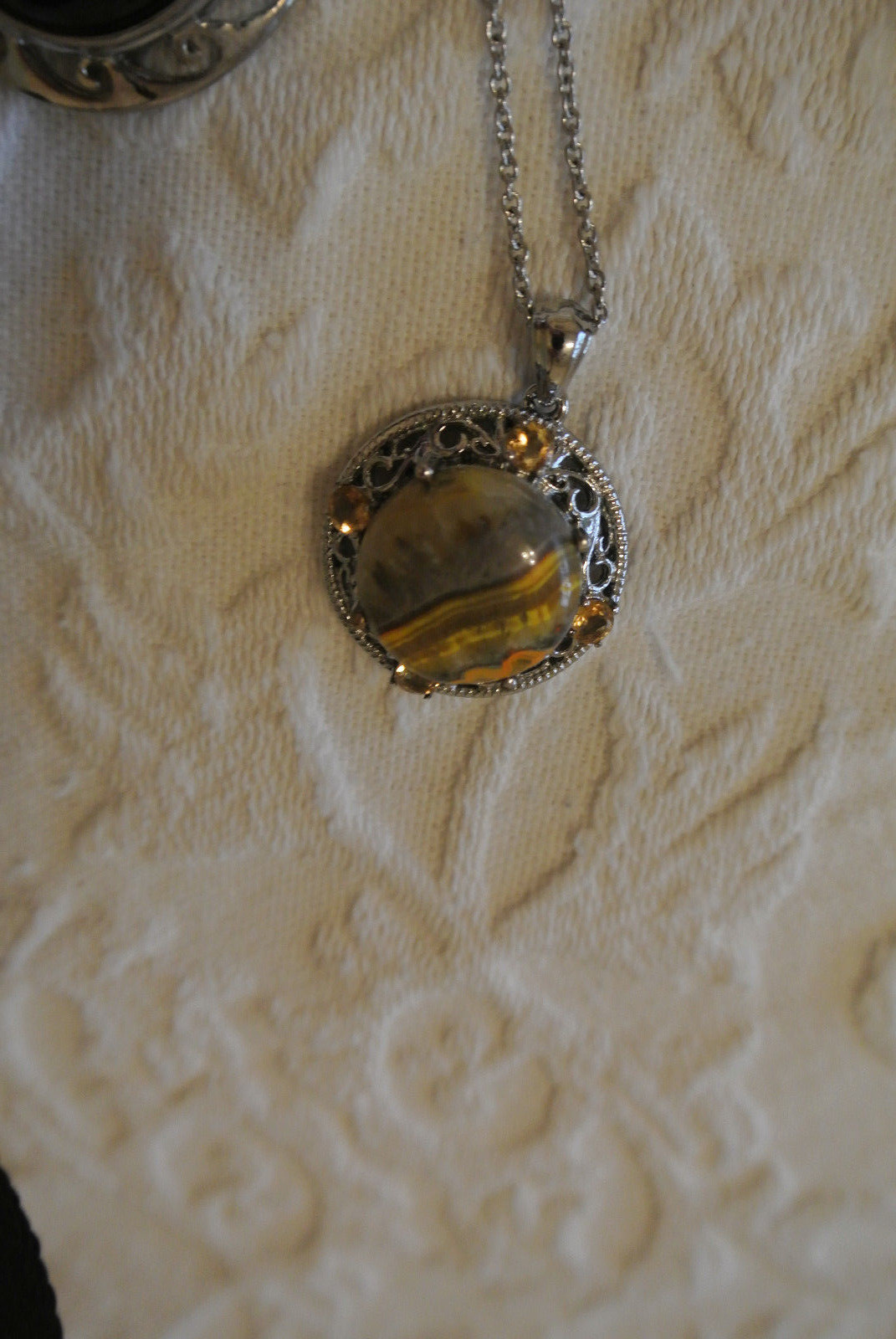 Picture 3 of 4