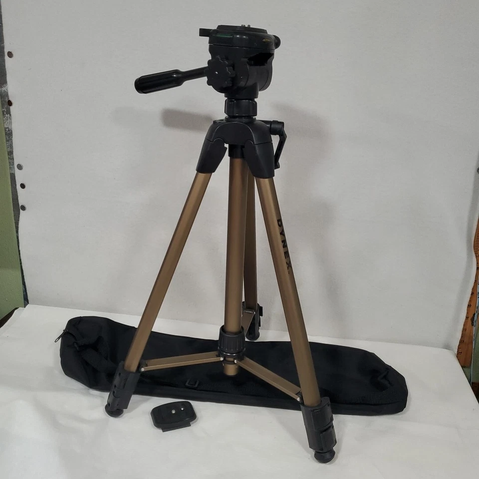 Dynex DX-TRP60 Universal Tripod with Quick Release Attachment Plate 60 Inches - Image 4 of 4