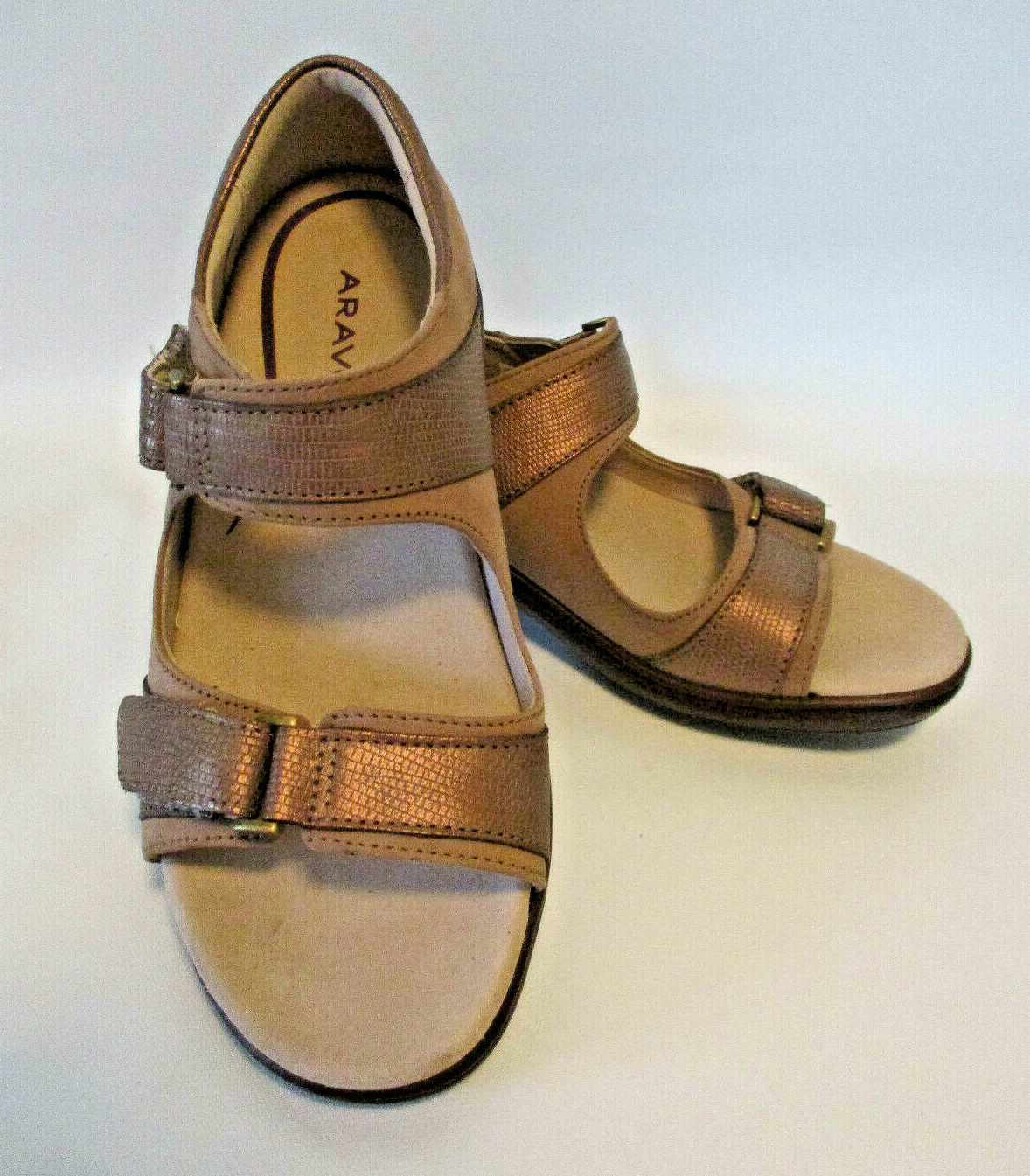ARAVON Womens size 7 Wide Duxbury 2 Strap Closed Back Sandals CH4079 Taupe  | eBay