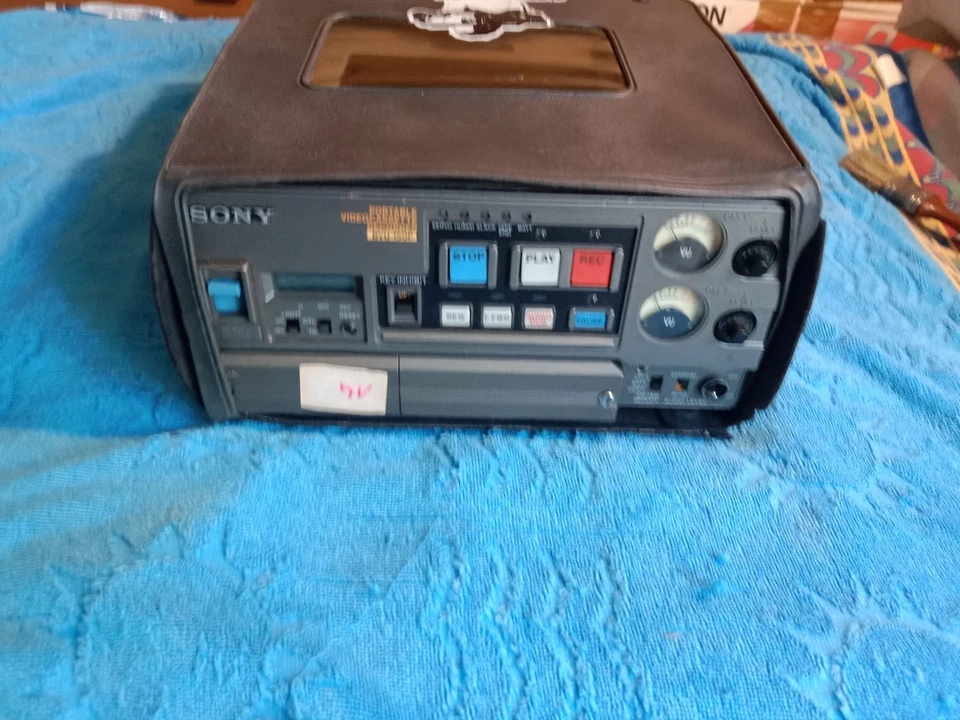 Sony U-Matic BVU-150P - Bild 2 von 4