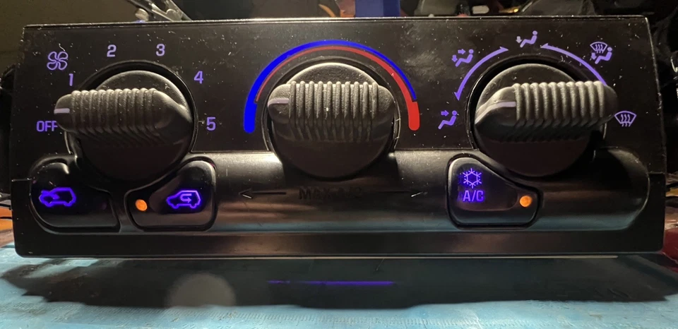 **OEM** 99-02 Silverado Sierra Yukon Calentador HVAC Climatizador LED PÚRPURA Foto 2 de 4