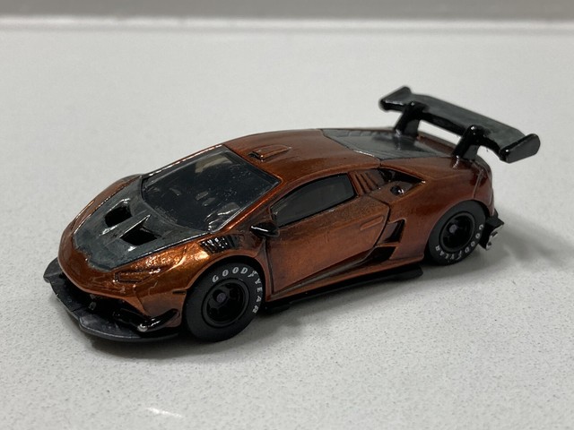 Hot wheels lamborghini huracan