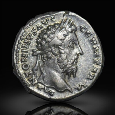 ROMAN EMPIRE. Marcus Aurelius Denarius - Salus - (19 mm, 3.37 g)
