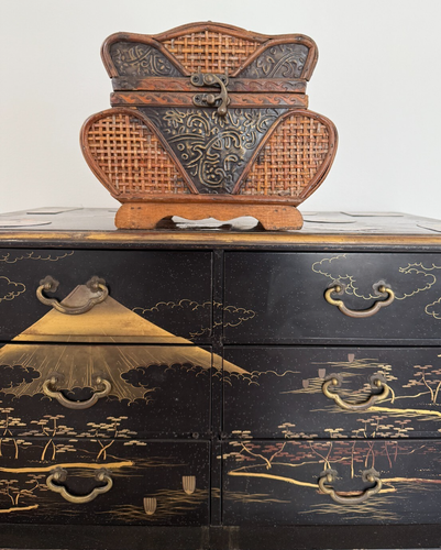 Vintage Chinese Jewellery Box Casket Woven Wicker & Wood 21cm x 17cm x 11cm - Picture 2 of 13