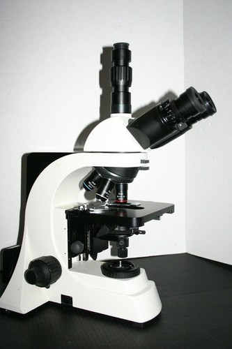AMG Fisher Trinocular Infinity Corrected Compound Microscope 40-1000X Nice #1 - Picture 3 of 7