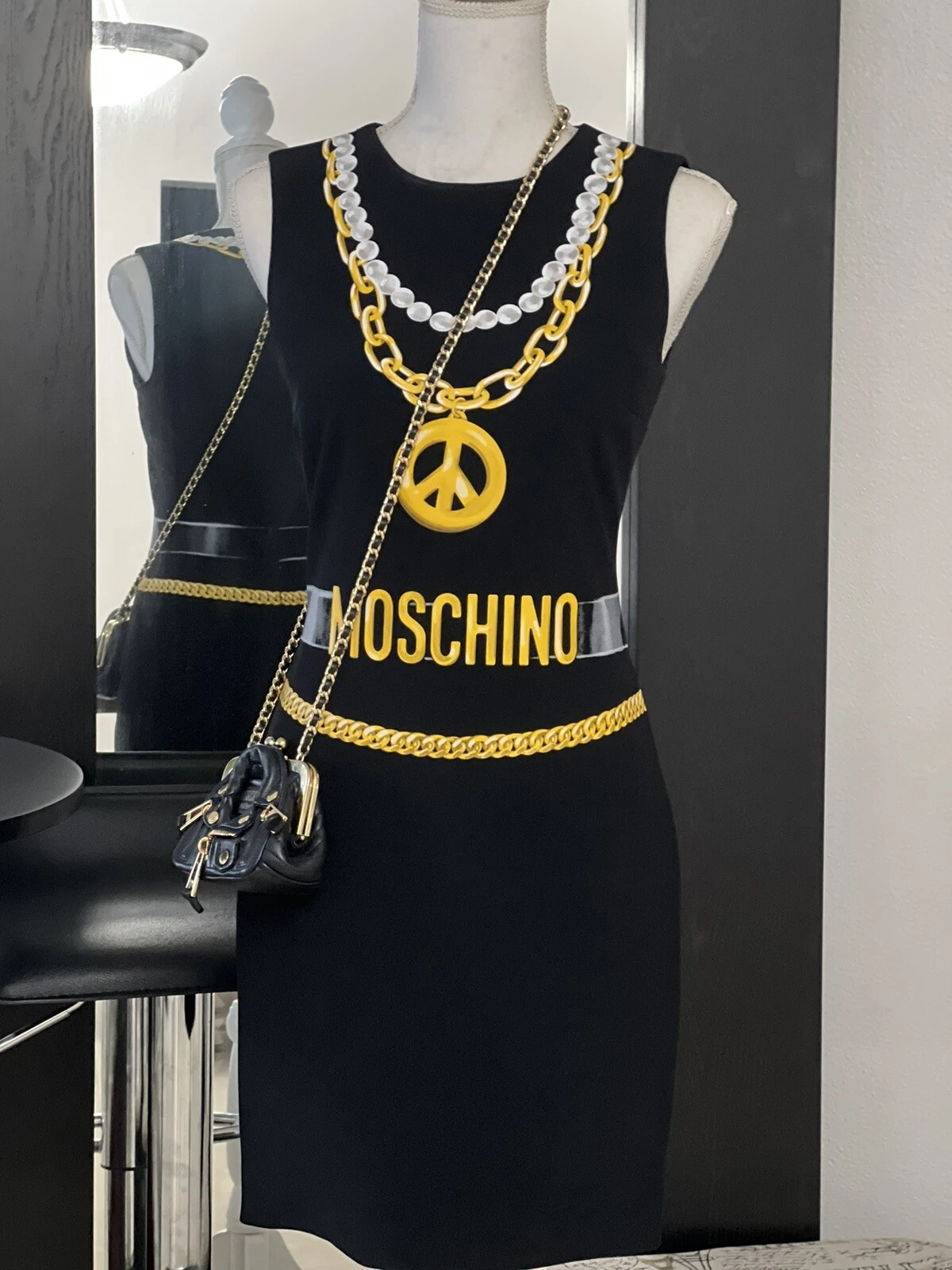 Abito MOSCHINO Couture Catena Collana Logo Nero 40 US 6 Nuovo con etichette $1055