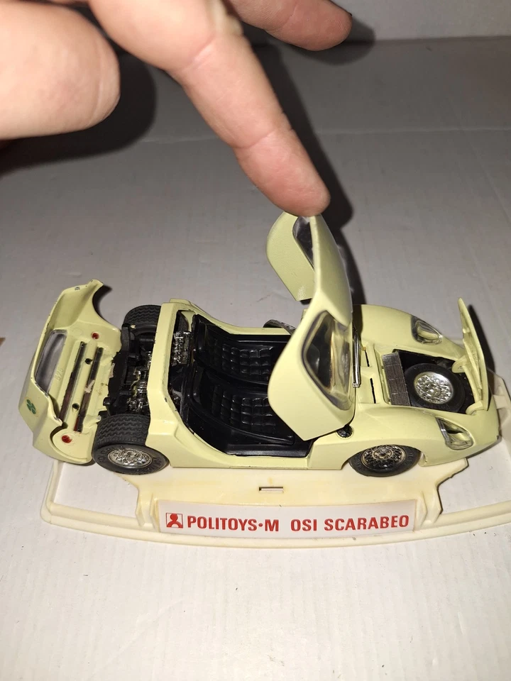 osi scarabeo politoys scala 1.25 no mebetoys polistil burago - Immagine 3 di 4