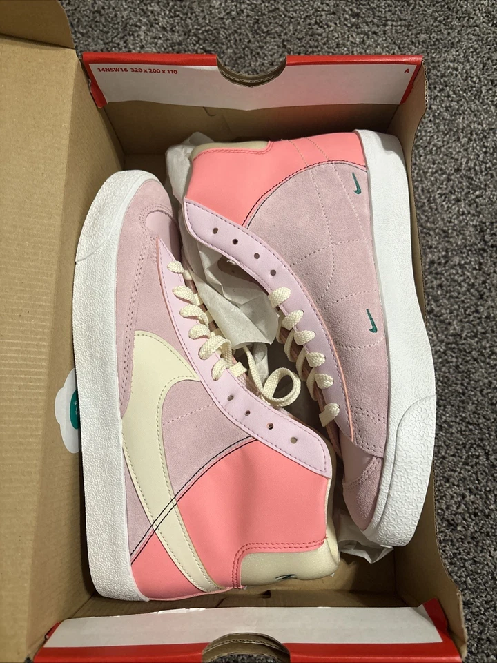 Tênis Nike Blazer Médio '77 SE D (GS) Rosa Espuma/Leite de Coco Crianças Grandes EUA Tamanho 7Y - Imagem 3 de 4