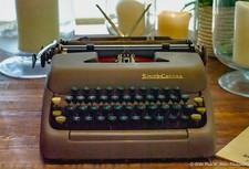 1949 Smith-Corona Sterling Typewriter; Excellent, Resurfaced Platen, Ribbon Case thumbnail