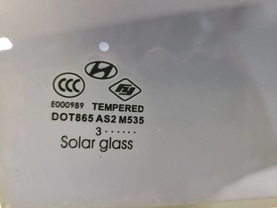 2011-2015 HYUNDAI SONATA Passenger Rear Door Glass Solar VIN C 5th Digit - Image 2 of 4