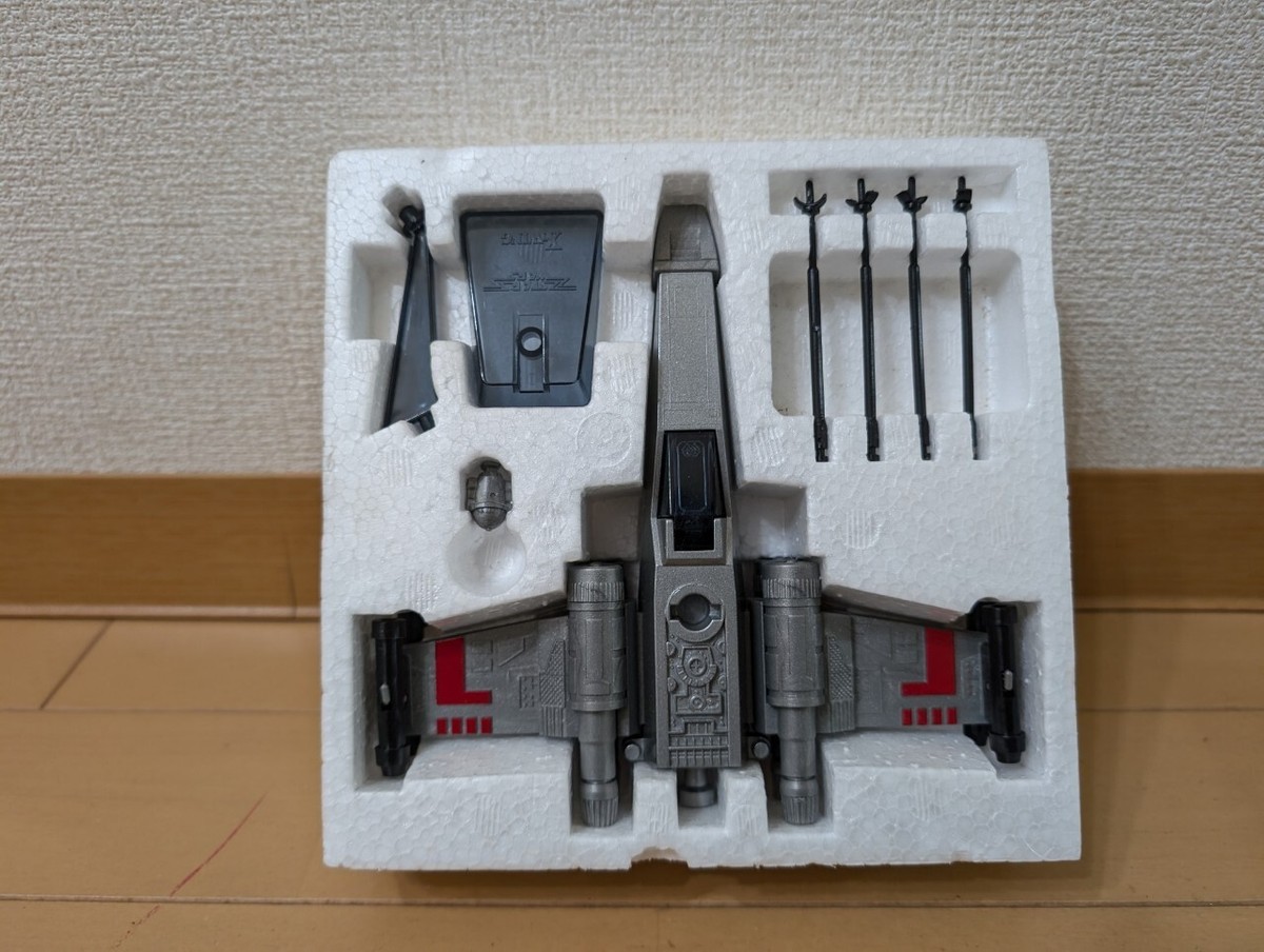 タカラ X-WingとUSA刻印のファルコン　消しゴム 1978 当時 ファッション姫 通販 タカラ X-WingとUSA刻印のファルコン