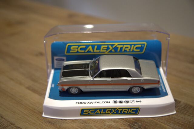 C4037 Scalextric 1:32 Scale Slot Car Ford XW Falcon Silver Fox New in Case