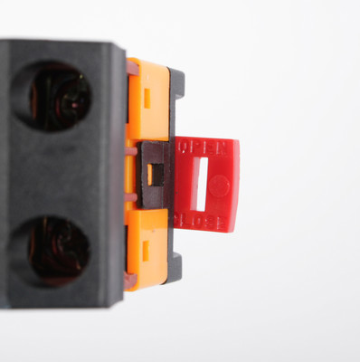 Schalter, Taster und LED Leuchtmelder Schalt- und Meldegeräte | DE Schalter, Taster und LED Leuchtmelder Schalt- und Meldegeräte | DE