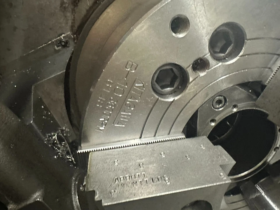 TORNOS CNC OKUMA CAPTAIN L370W (CENTROS DE TORNEADO) NUEVOS: 2004 | JS 7611646 Foto 2 de 4