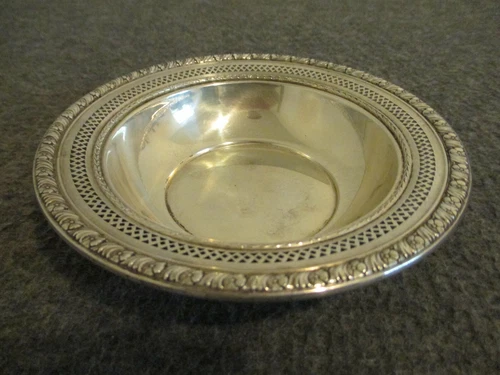 WALLACE STERLING SILVER 268-3 BOWL CANDY DISH POPPY FLORAL TRIM & PIERCED 79g