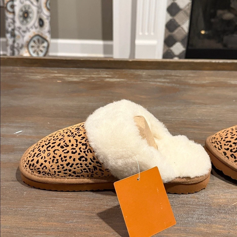 Chinelos Shearling com estampa de leopardo EMU Ridge tamanho 6 novo na caixa aconchegante forrado de lã - Imagem 4 de 4