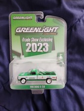 1:64 GreenLight *TRADE SHOW 2023* 1990 Dodge D-350 1st GENERATION RAM *NIP*