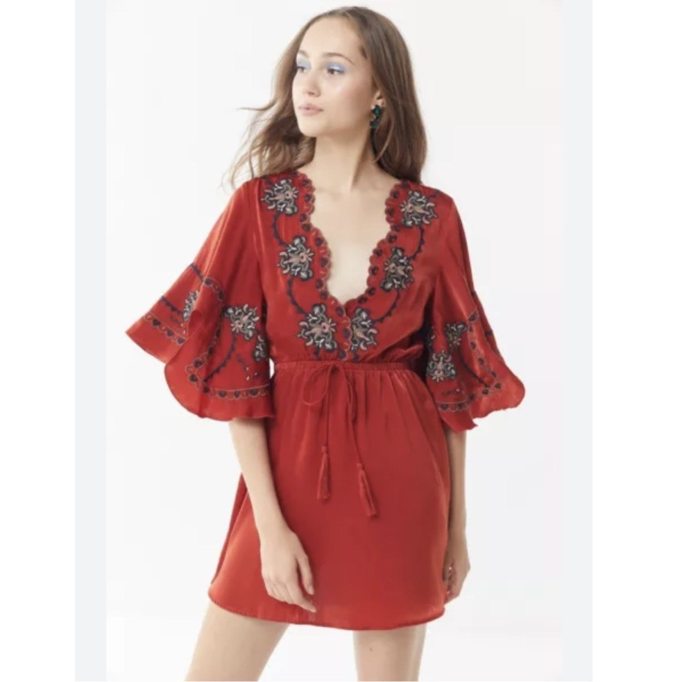 moon river embroidered dress Green Multi Embroidered Detail Midi Dress