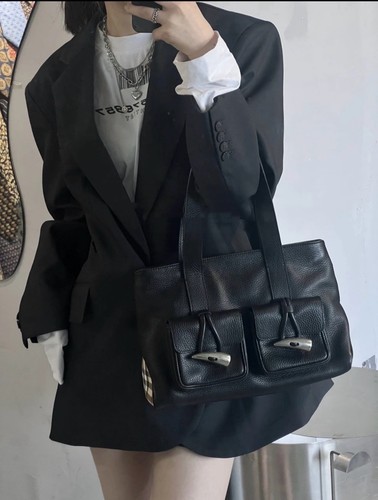 Burberry Pre-Owned Authentic Tote Black 30*21*12 Free Tracked Shipping - Picture 3 of 18
