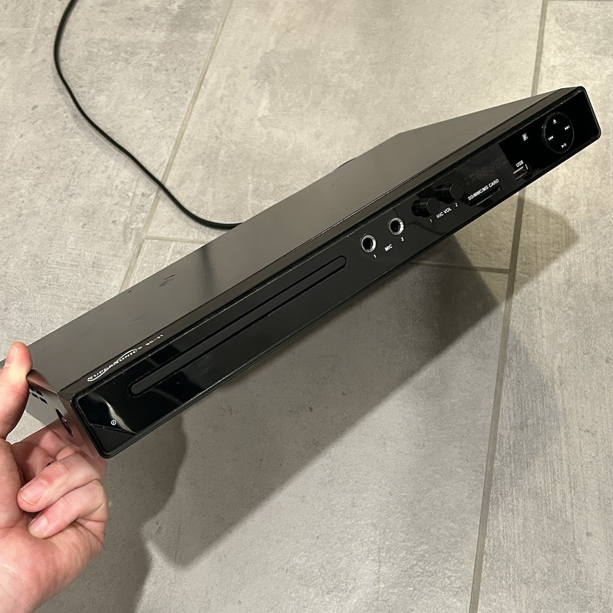 SUPERSONIC SC-31 5.1 Channel DVD/USB/SD Player + HDMI UP