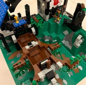 LEGO System Castle Dark Forest Fortress 6079 In 1996 Used Retired As Is