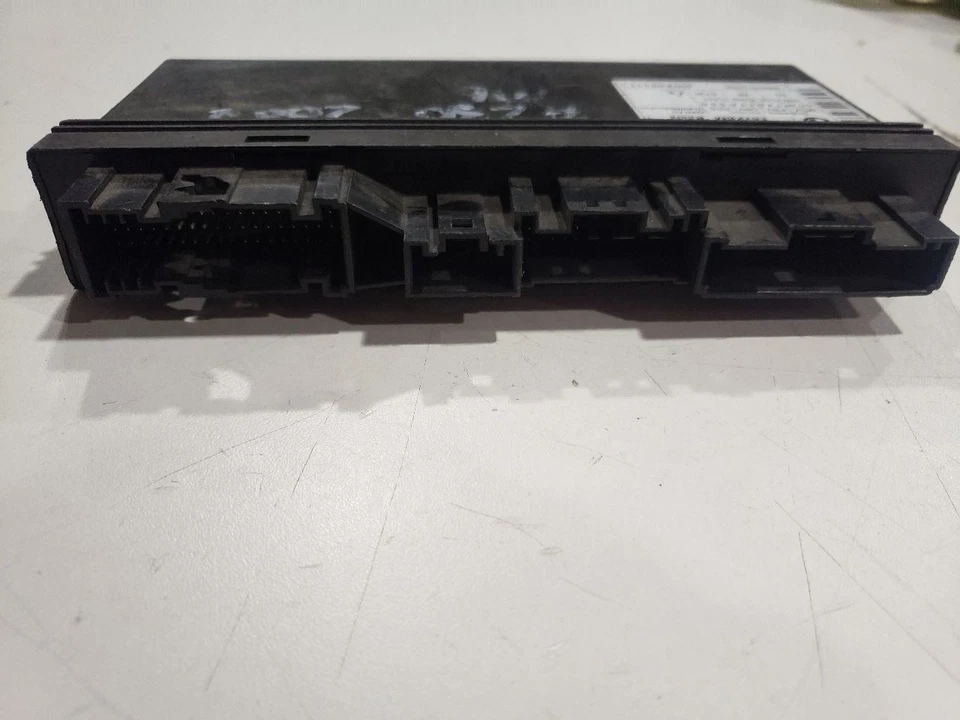 Módulo de control de carrocería BCM - BMW M6 E64 2007 - 04-07 OEM 9136039 Foto 2 de 4