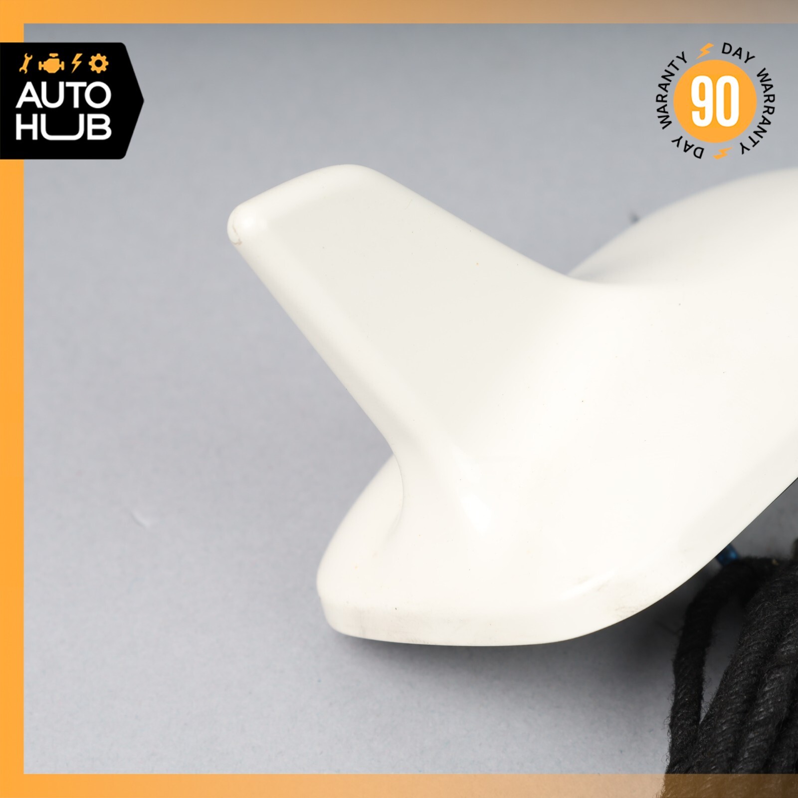 08-18 Maserati GranTurismo M145 Top Roof Shark Fin Antenna GPS Radio OEM 61k