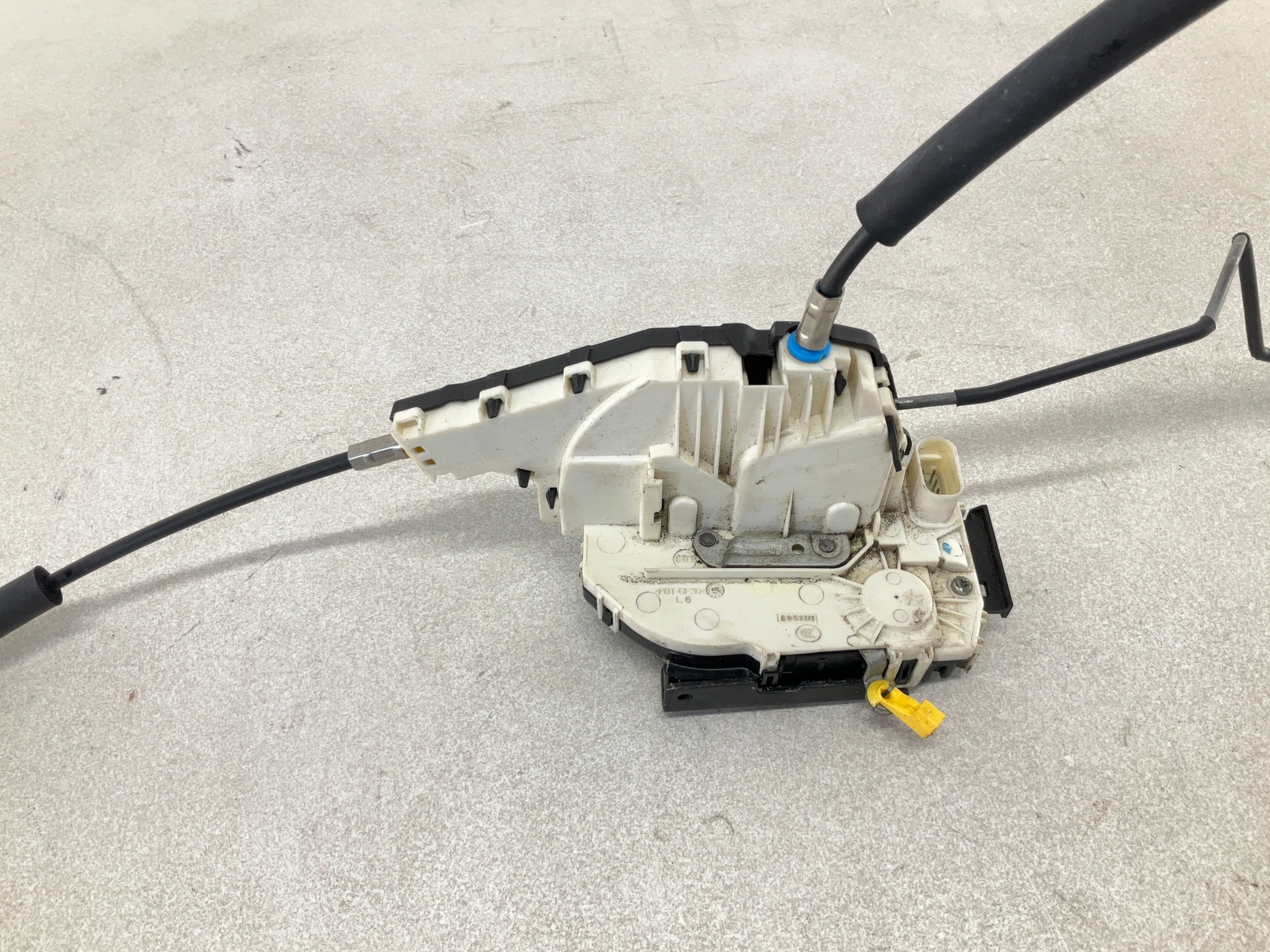 17-20 MASERATI Levante Exterior Front Left Driver Door Handle W/ Actuator
