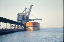 NS DOCK LOADING SAMITRAL BULK CARRIER SHIP 2-89 ekta train photo slide 35mm