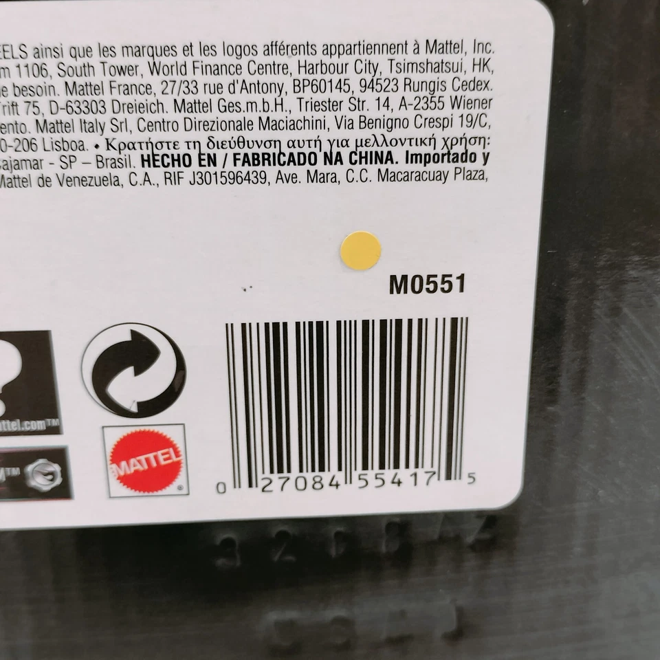 Hot Wheels 1/18 Ferrari Kimi Räikkönen #6 Brazil GP 2007 Figure Champion M0551 - Image 4 of 4