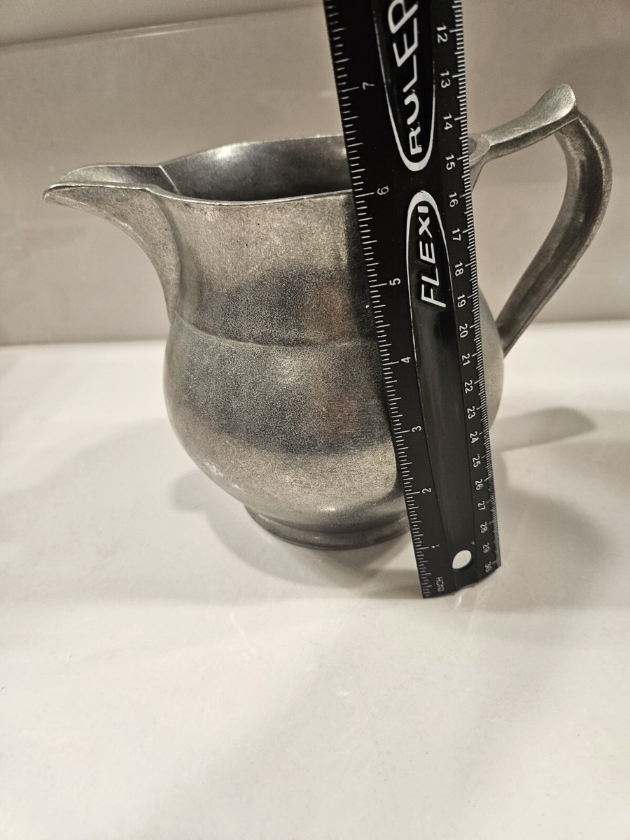The Wilton Co RWP Columbia Colonial style solid Pewter Pitcher