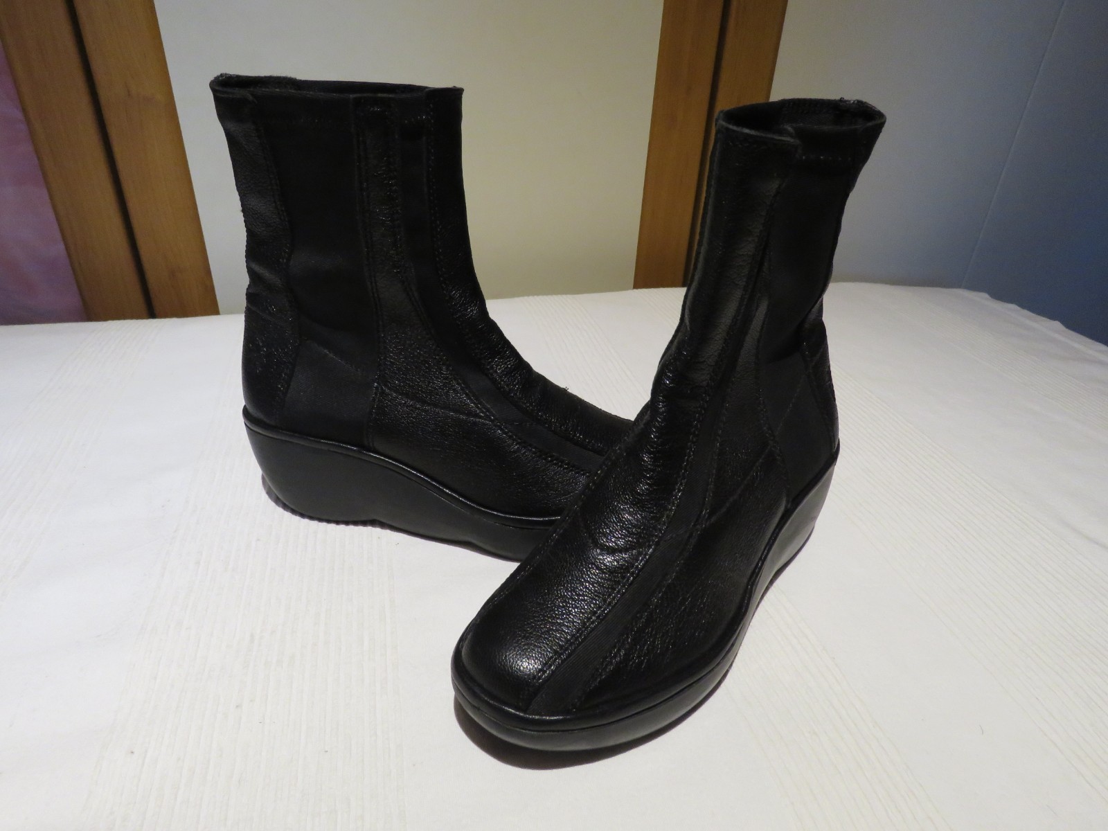 FLY LONDON BLACK LEATHER PLATFORM WEDGE PULL ON ANKLE BOOTS UK 4 EUR 37 RRP £145 image 5