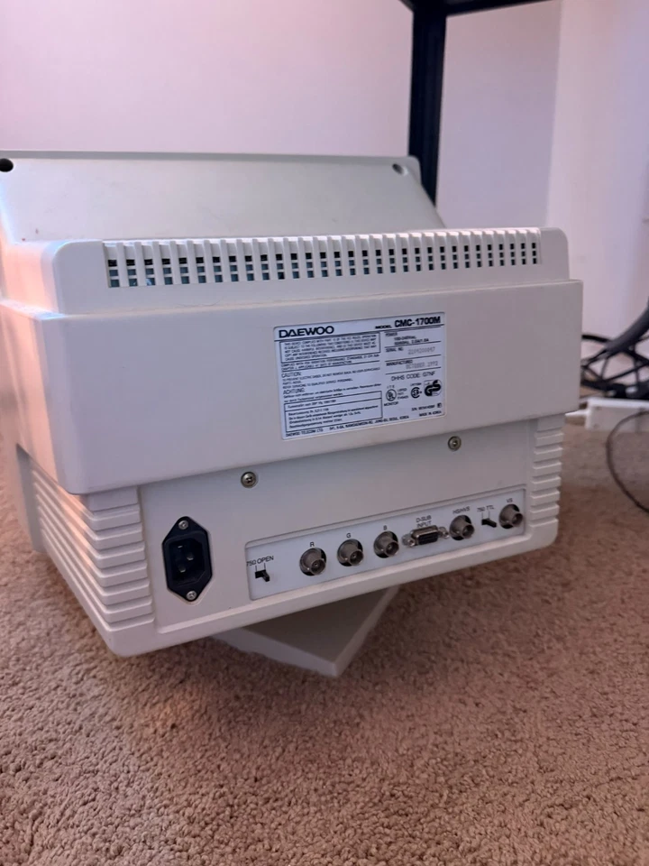 Daewoo CMC-1700M CRT PC Monitor 16" Viewable Rare Display for Retro PC Build - Image 3 of 3