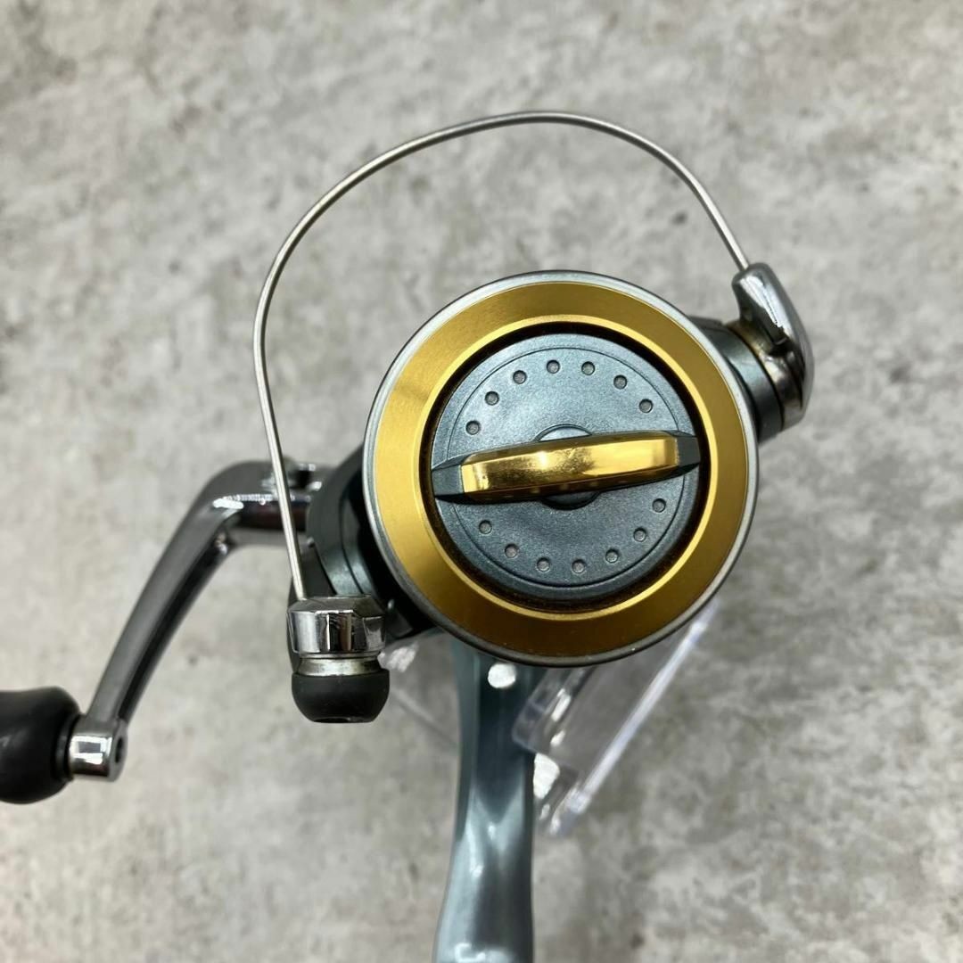 Shimano Aernos XT 2000 Spinning Reel Silver - Excellent