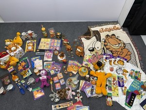 Garfield Lot De 2 Figurines Garfield Bricoleur Fêtard