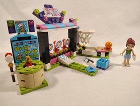 LEGO FRIENDS: Amusement Park Arcade (41127) 100% Complete with Manuals and Box