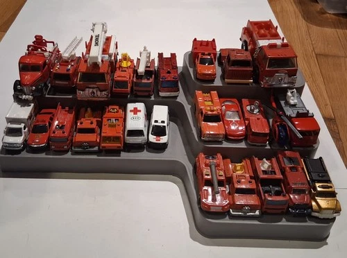 Lot Of 26 Vintage Diecast FIRE DEPARTMENT VEHICLES Hot Wheels Matchbox Lesney &