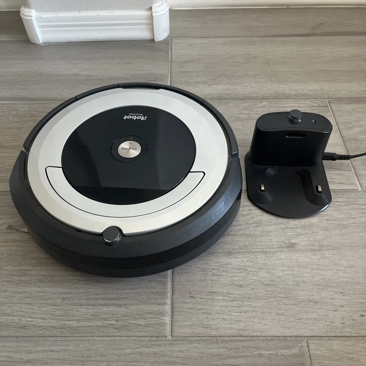 Roomba iRobot 690 Vacuum Cleaners for Sale | Shop New & Used