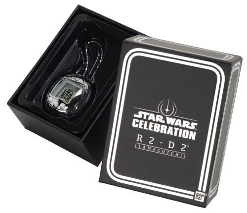 BANDAI R2-D2 TAMAGOTCHI Silver Platinum 2022 Star Wars Celebration Exclusive