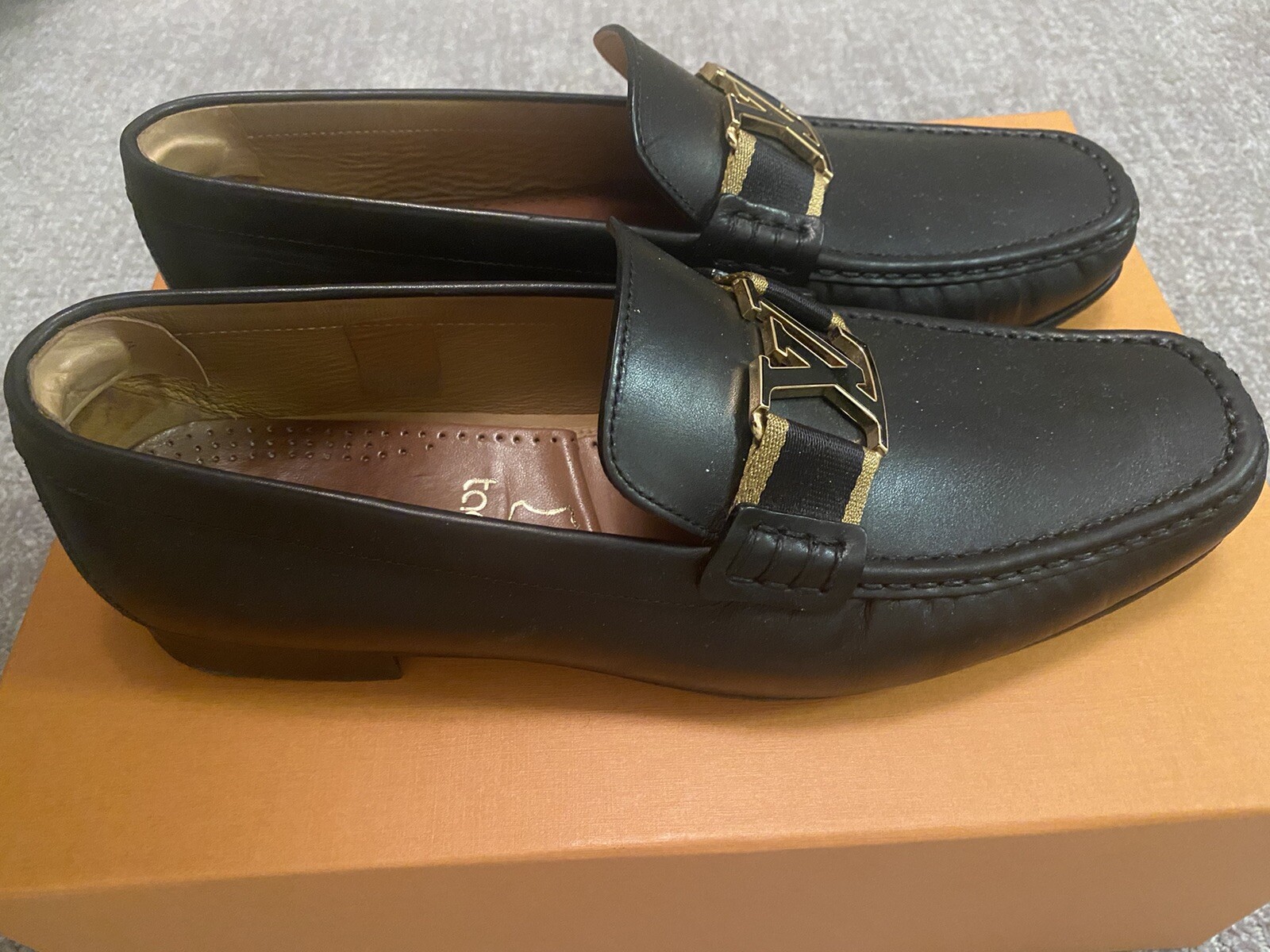 LOUIS VUITTON Calfskin Mens Montaigne 