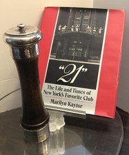 Moulin à poivre sterling vintage 1953 The 21 Club New York NYC Iron Gate Speakeasy