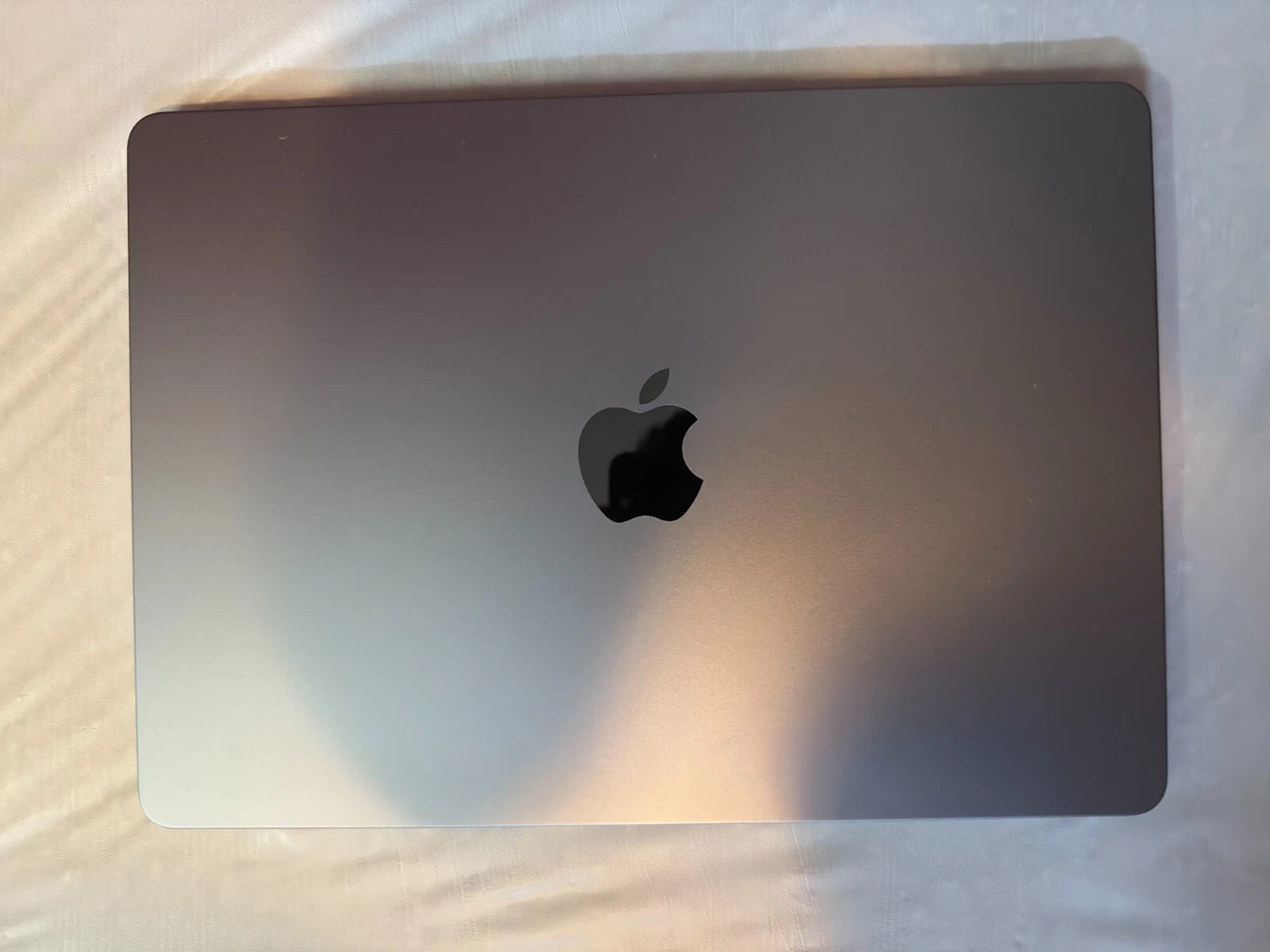MacBook Air M2 13