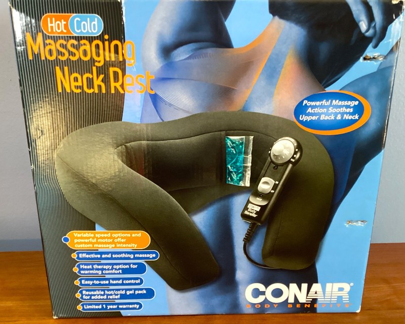 CONAIR   Hot/ Cold NECK & Upper Back Massager - AC & DC - Vibrates & Heats Up