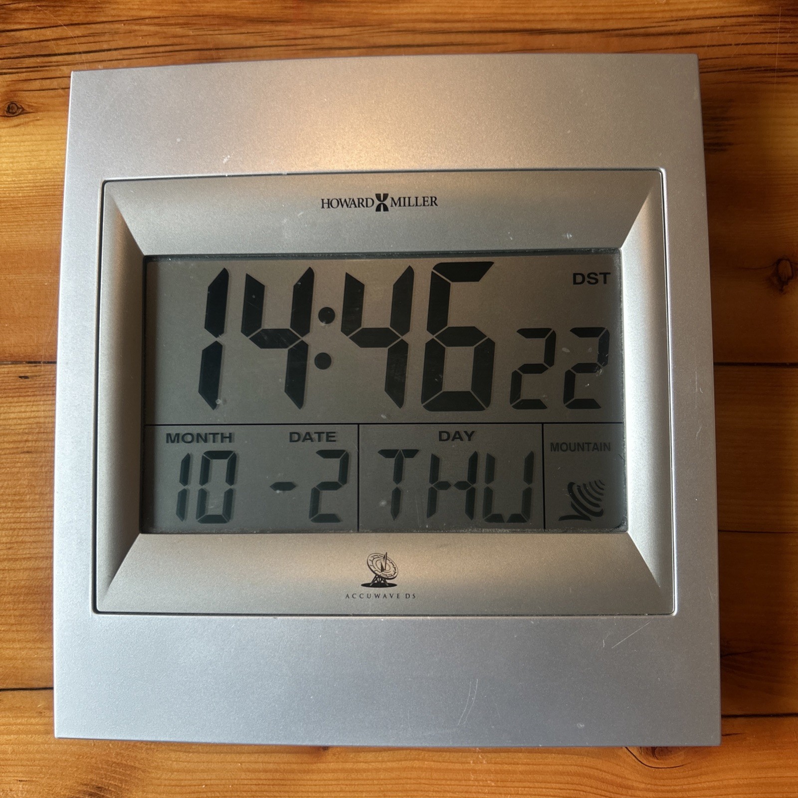 Howard Miller Radio Controlled LCD Clock ACCUWAVE DS Wall Read photo Howard Miller Radio Controlled LCD Clock ACCUWAVE DS Wall Read featured image